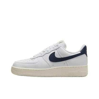 Sneakers classiche unisex Nike Air Force 1 Low, ammortizzazione confortevole e design resistente per un uso quotidiano casual FN8540-100