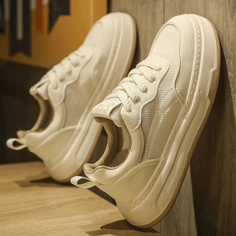 Ultralette, åndbare mesh-sneakers til mænd 2025 – moderigtige fritidssko med tyk sål, behagelige snøresko til daglig gang