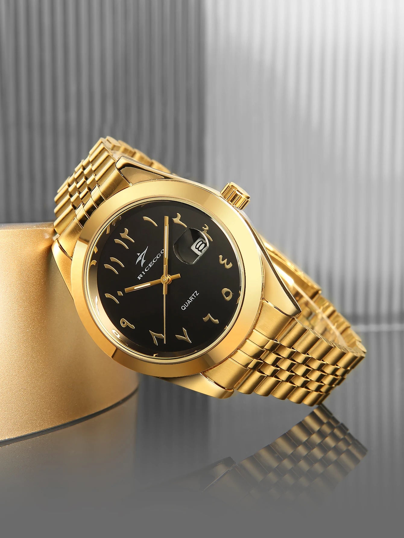 Golden Circular Pointer Quartz Watch, Durable Design Suitable for Daily Wear, Fashionable and Practical Wristwatch