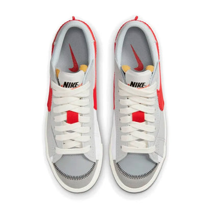 Baskets décontractées Nike Blazer Retro : design rétro classique, amorti confortable, style polyvalent, modèle unisexe DQ8769-100