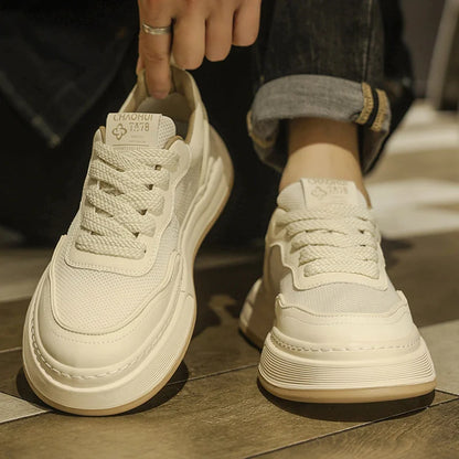 Ultralette, åndbare mesh-sneakers til mænd 2025 – moderigtige fritidssko med tyk sål, behagelige snøresko til daglig gang