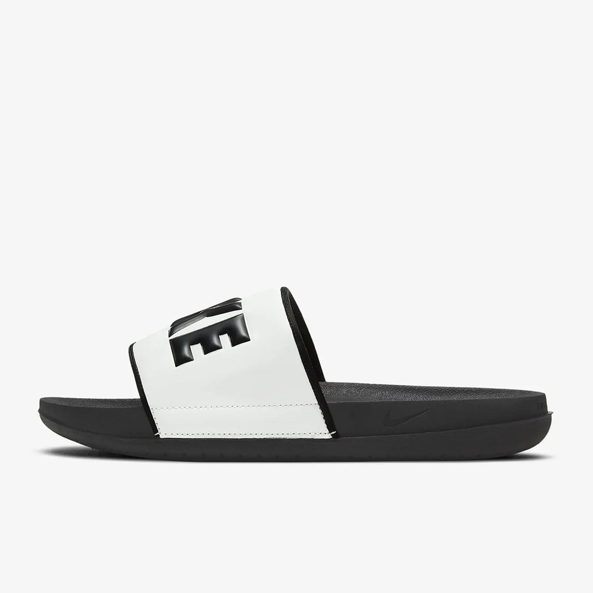 Nike hivatalos, eredeti OFFCOURT SLIDE női sportos, lélegző szandál BQ4632-011