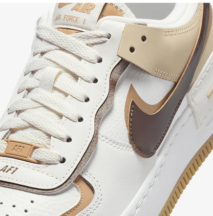 Nike Authentic Air Force 1 Scarpe da skate da donna con ammortizzazione comfort DZ1847-106
