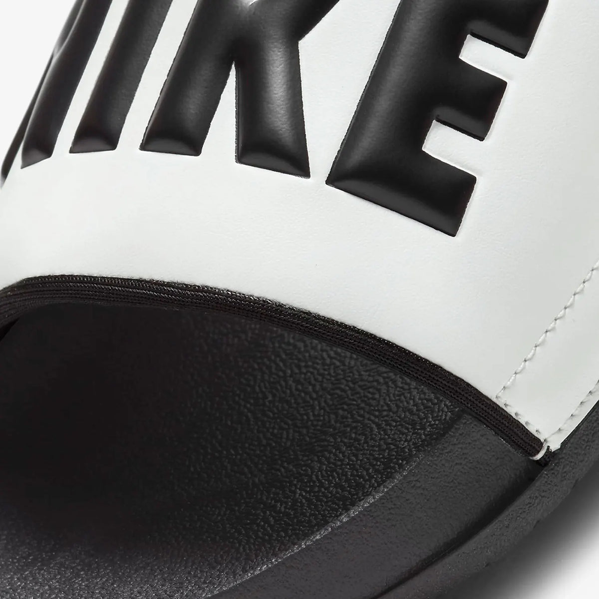 Nike hivatalos, eredeti OFFCOURT SLIDE női sportos, lélegző szandál BQ4632-011