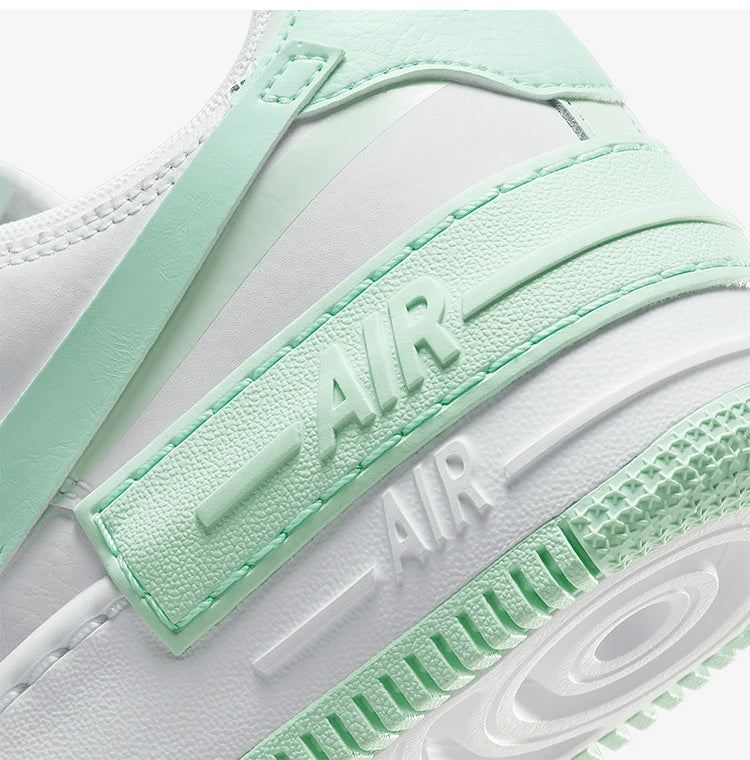 Nike AIR FORCE 1 originale da donna: sneakers classiche basse con suola spessa FZ3773-100