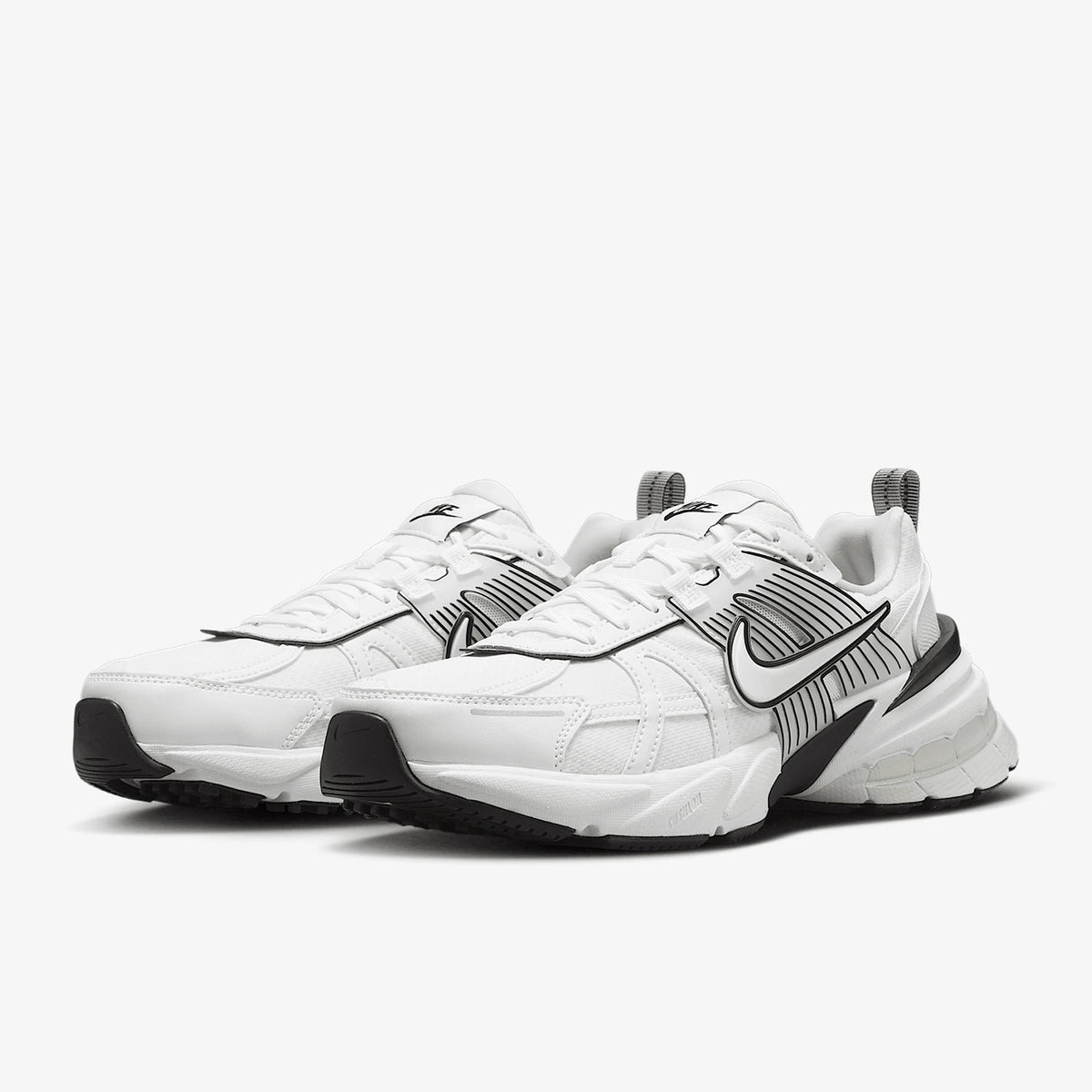 Nike äkta V2K RUN damskor, slitstarka, lätta, retro, låga ”dad shoes” HF5342-100