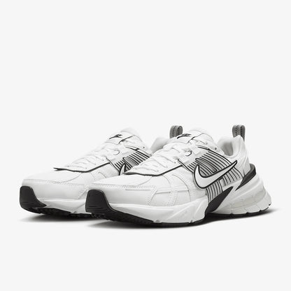 Nike äkta V2K RUN damskor, slitstarka, lätta, retro, låga ”dad shoes” HF5342-100