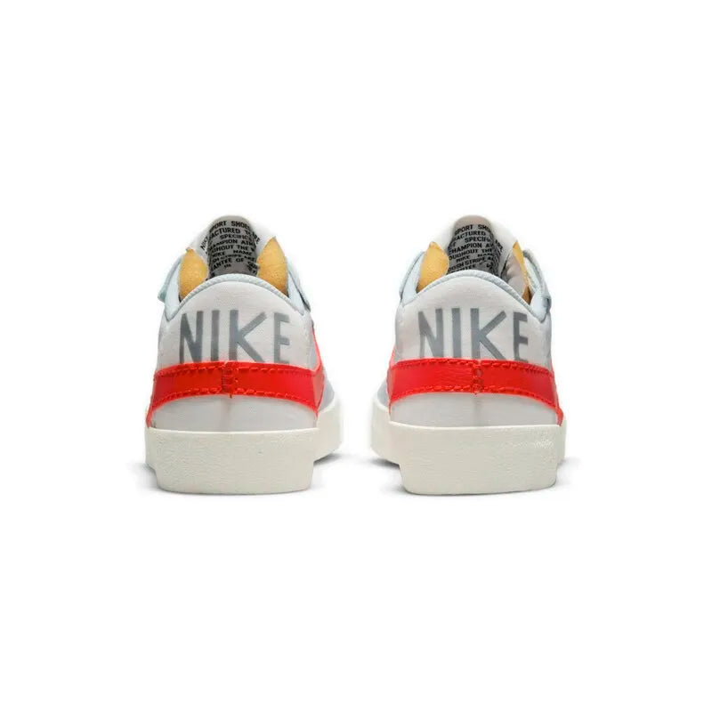 Baskets décontractées Nike Blazer Retro : design rétro classique, amorti confortable, style polyvalent, modèle unisexe DQ8769-100