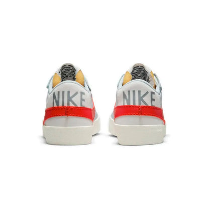 Baskets décontractées Nike Blazer Retro : design rétro classique, amorti confortable, style polyvalent, modèle unisexe DQ8769-100