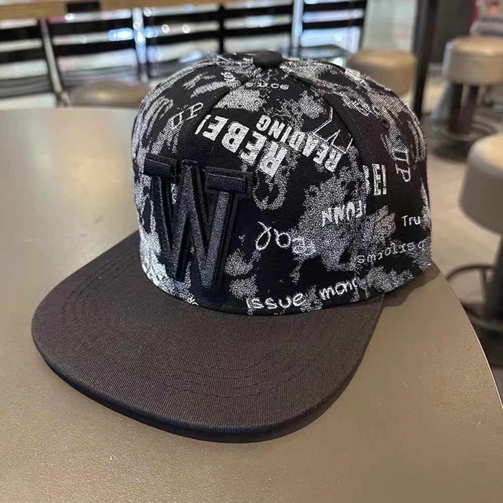 Miesten kirjaillulla tekstillä varustettu trendikäs, helposti yhdisteltävä suoralla lipalla oleva baseball-lippalakki – naisten kesäinen hiphop-hattu ulkokäyttöön, säädettävä aurinkosuojallinen lippis