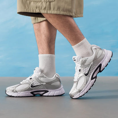 Sapatilhas desportivas Nike (Nike) V5 Rnr para homem, sapatilhas de treino modernas e elegantes, sapatos casuais confortáveis de cano baixo Hj5228-104