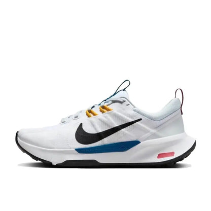 Nike Juniper Trail 2: stylowe, wygodne, lekkie i wytrzymałe damskie buty do biegania z niską cholewką – białe DM0821-104