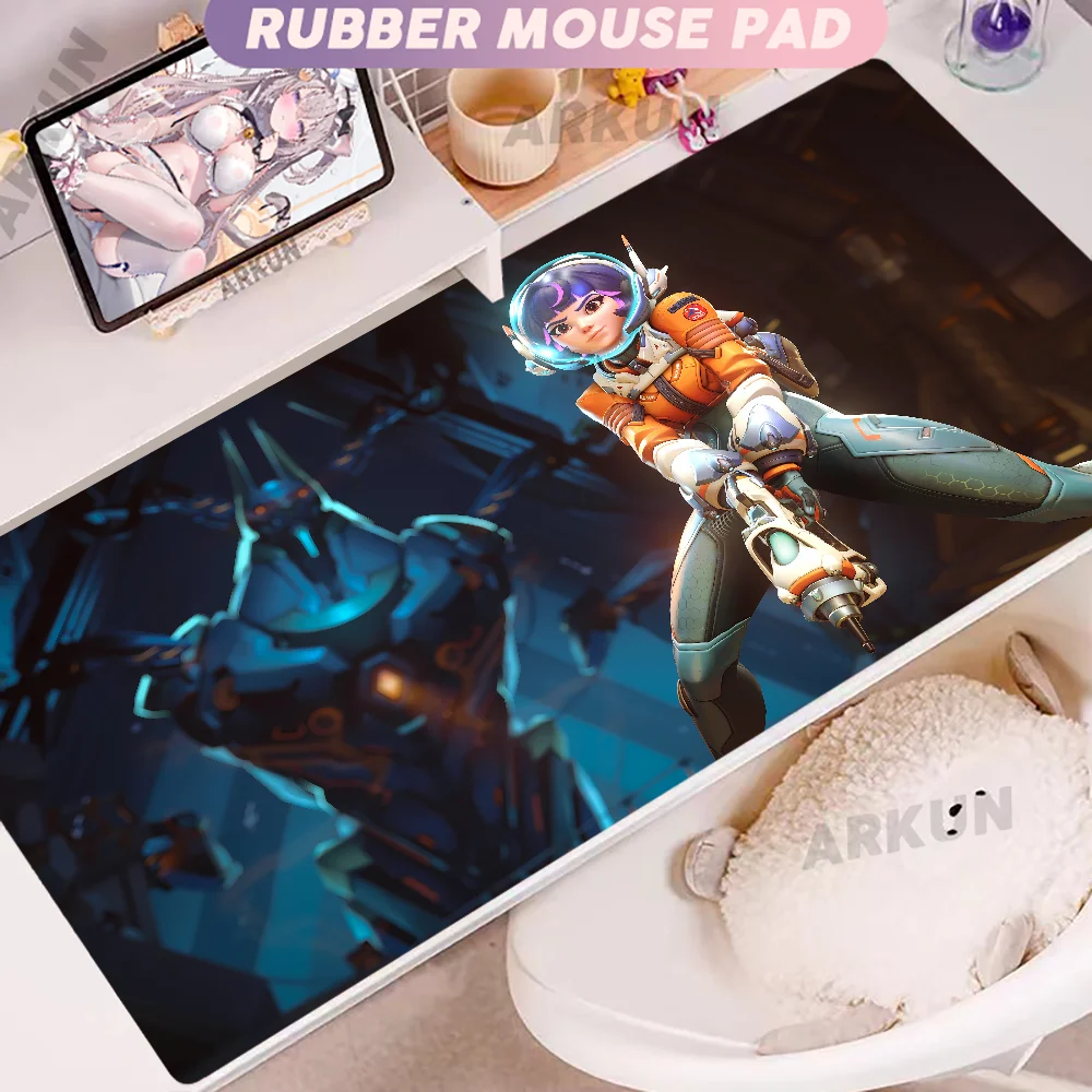 Módní velká FPS 900x400 anime herní podložka s dívkou ve stylu Overwatch pro notebook a kancelář, měkká gumová podložka na stůl, herní podložka pod myš XXL