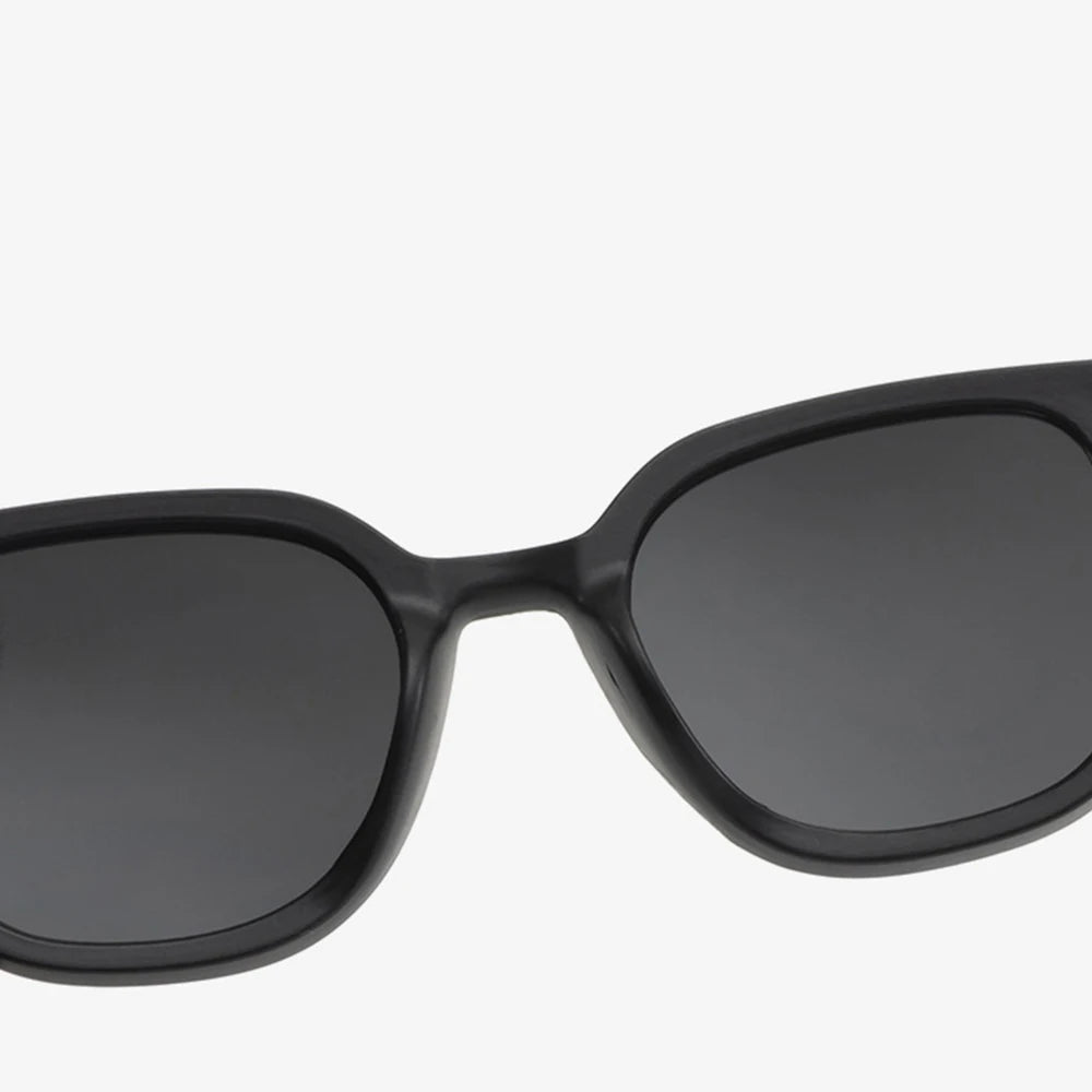 KLASSNUM 2026 Trendy Children's Sunglasses Large Square Black Sun Glasses 2-8 Years Kids Girls Boys Sunglass for Travel Outdoor