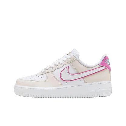 Sneakers classiche unisex Nike Air Force 1 Low, ammortizzazione confortevole e design resistente per un uso quotidiano casual FN8540-100