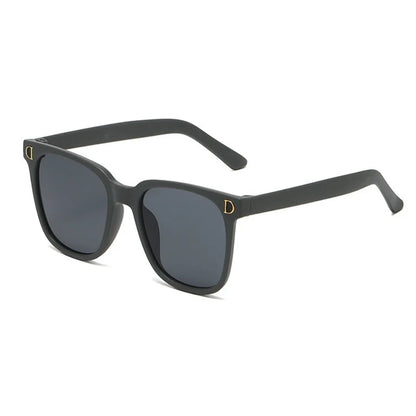 Kids Retro Square Sunglasses for Boys Girls, UV400 Protection Trendy D-Logo Sun Glasses, Fashion Children's Outdoor Eyewear