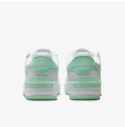 Nike AIR FORCE 1 originale da donna: sneakers classiche basse con suola spessa FZ3773-100