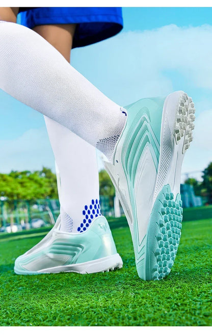 Nouvelles chaussures de football pour hommes, baskets de futsal, crampons de haute qualité, antidérapantes, chaussures de football d'intérieur, pour terrain synthétique, best-seller, montantes, pour extérieur