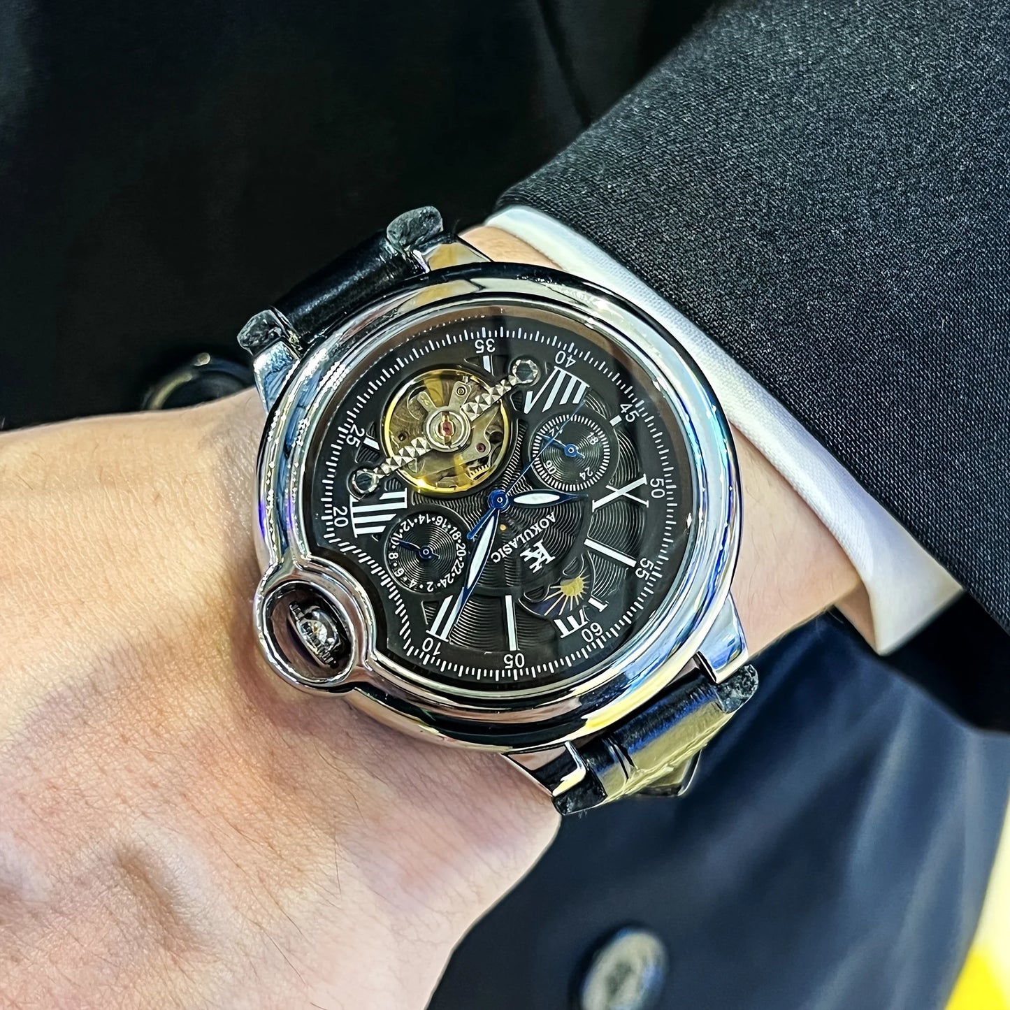 European and American Style Luxury Brand Series of High-End Business Men's Mechanical Watches, Round Dial, Skeleton Design, Automatic Winding, Leather Strap, Multi-Function Display, Tourbillon Men's Watch, Fashionable Accesso