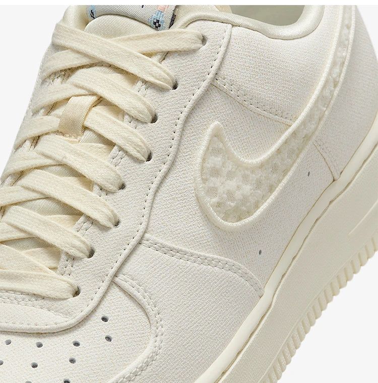Оригинални дамски леки ежедневни маратонки Nike Air Force 1 Classic IH7351-010