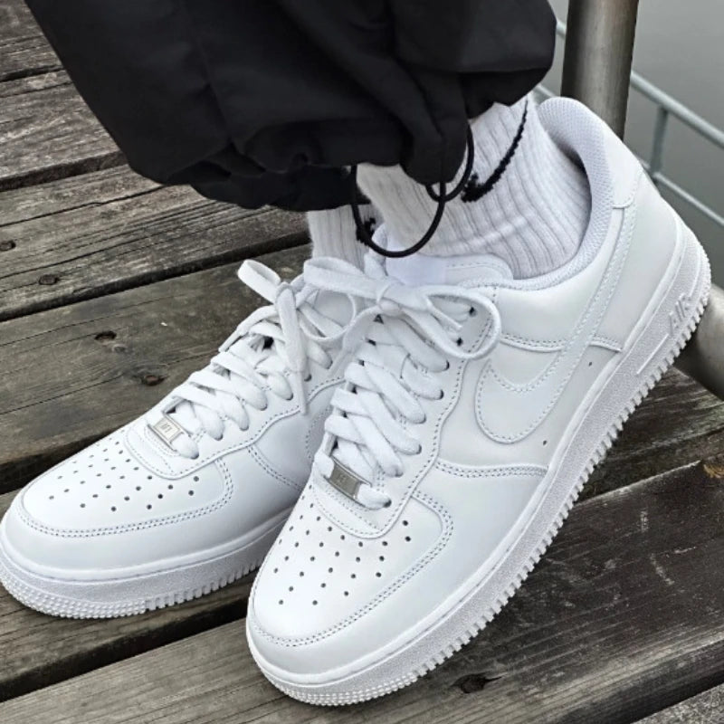 Nike Air Force 1 '07 Dames Triple White Leer AF1 Classic Comfortabele Air Cushion Board Shoes Casual Witte Sneakers DD8959-100