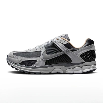 Nike Zoom Vomero 5 Παπούτσια για τρέξιμο χαμηλού ύψους, άνετα, αναπνεύσιμα, για καθημερινή χρήση, Unisex FB9149-003