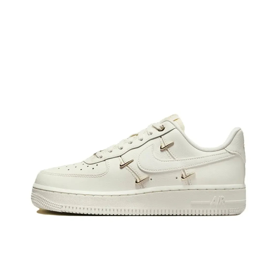 Sneakers classiche unisex Nike Air Force 1 Low, ammortizzazione confortevole e design resistente per un uso quotidiano casual FN8540-100