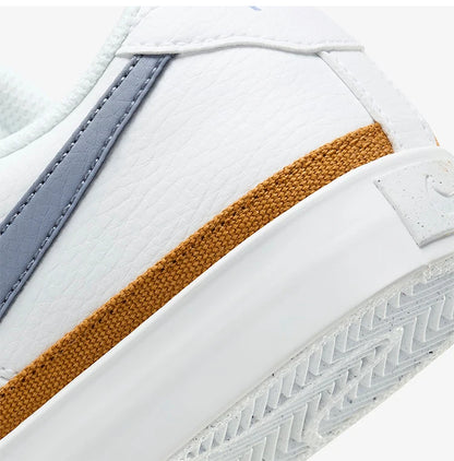 Nike, autentiche sneakers casual da donna basse, collezione primavera, modello DH3161-108