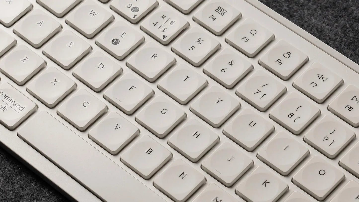 Teclado sem fios ultrafino Keychron B6 Pro com layout ISO, tamanho completo, portátil e leve, ligações 2.4GHz e Bluetooth