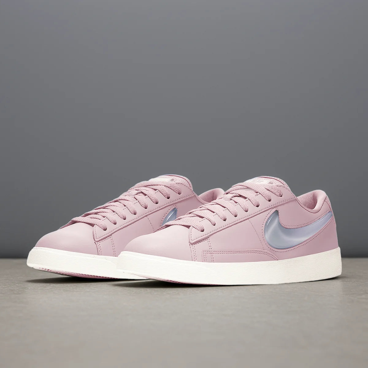 Adidași Nike Genuine Spring BLAZER LOW LX pentru femei, cu șireturi, AV9371-500