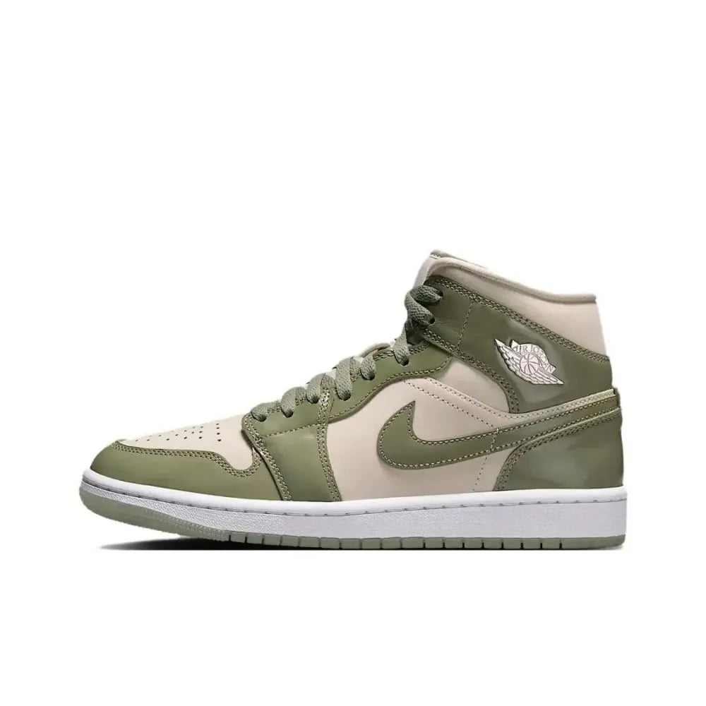 Basketbalové boty Nike Air Jordan 1 Mid Unisex – Klasické a univerzální, spojující výkon na hřišti s každodenním stylem DQ8426-145