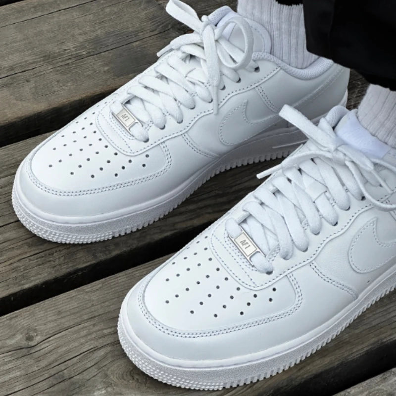 Nike Air Force 1 '07 Dames Triple White Leer AF1 Classic Comfortabele Air Cushion Board Shoes Casual Witte Sneakers DD8959-100