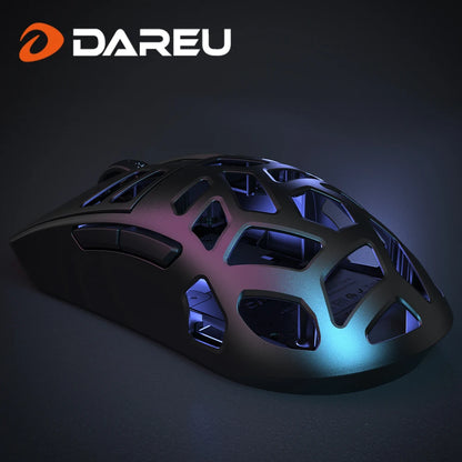 DAREU Al-mg Tri-mode 8Khz PBT trådløs gamingmus med hurtigopladning, PAW3950, 30000 DPI, letvægtsdesign til PC-gamere