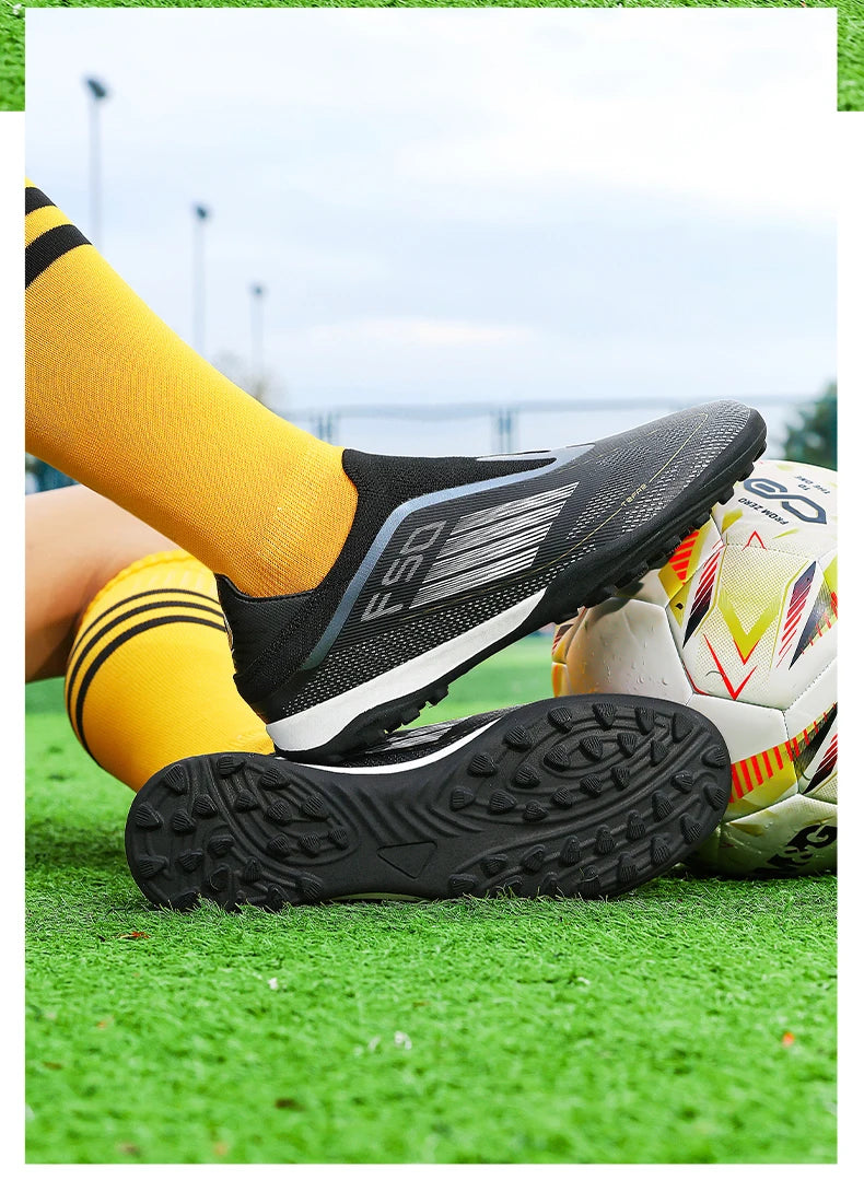 New Men Soccer Shoes Cleats Ultralight Outdoor Professional Football Boots Unisex Hot Sale Women Match FG Sneakers High-quality