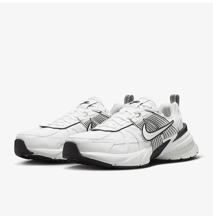 Nike äkta V2K RUN damskor, slitstarka, lätta, retro, låga ”dad shoes” HF5342-100