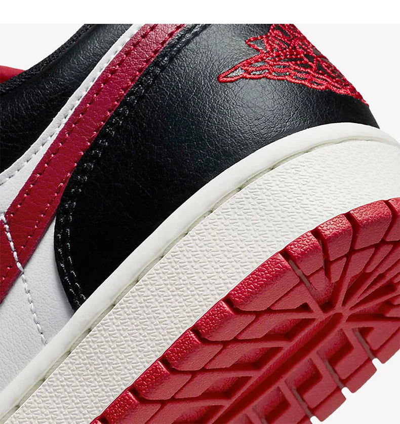 Sneakers sportive Nike Authentic Air Jordan 1 Low da uomo e da donna DC0774-160