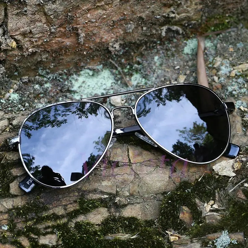 Punk Rock Polarized Sunglasses Color Film Sunglasses Han Edition Mirror Face Fashion Sun Glasses T1001