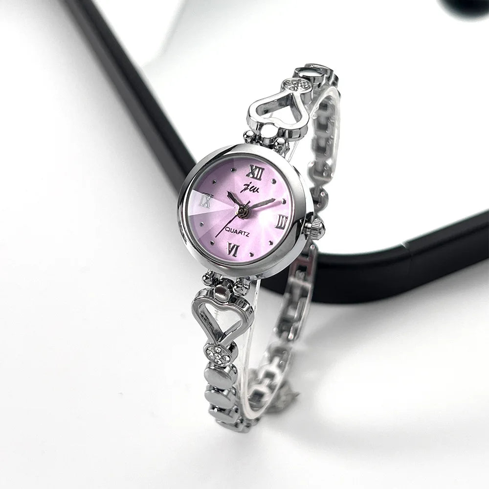 UTHAI CQ398 Fashionable Women watch exquisite heart bracelet waterproof quartz watch light luxury clock gift，watches for woman