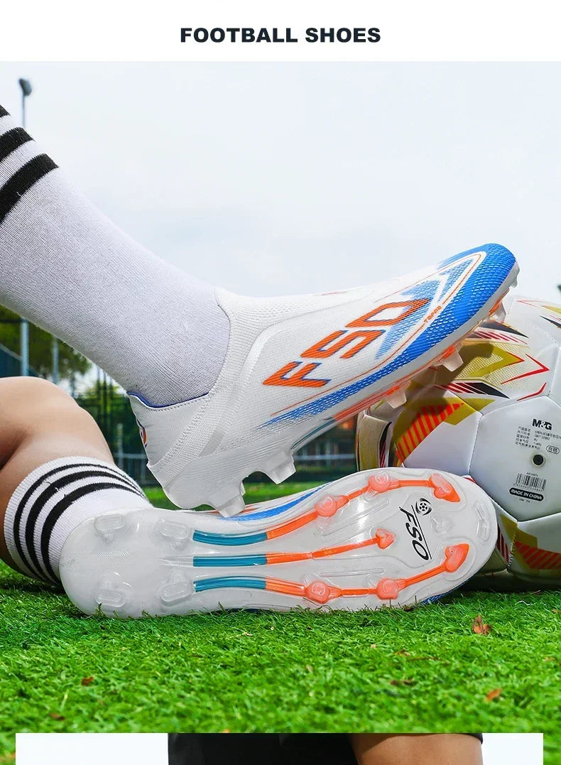 Nowe męskie buty piłkarskie antypoślizgowe dla chłopców, na zewnątrz, bestsellerowe buty do piłki nożnej na trawę i mecze, wysokiej jakości korki, wysokie, lekkie