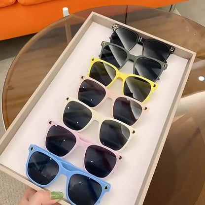 Kids Retro Square Sunglasses for Boys Girls, UV400 Protection Trendy D-Logo Sun Glasses, Fashion Children's Outdoor Eyewear